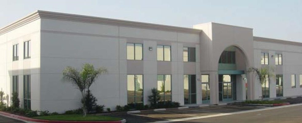 5565 Daniels St, Chino, CA à louer - Photo de l’immeuble – Image 1 sur 1