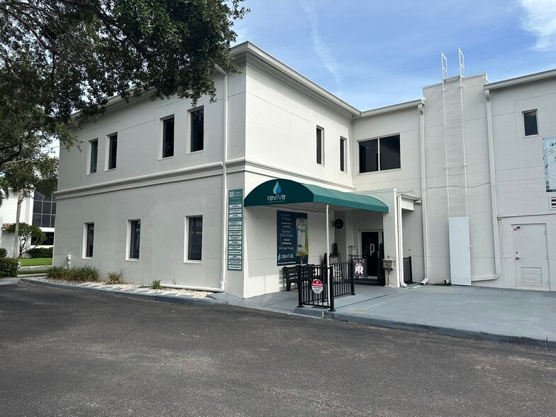 2201 W Swann Ave, Tampa, FL à louer - Photo de l’immeuble – Image 2 sur 4