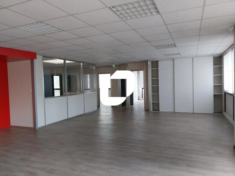 Bureau dans Saint-Herblain à louer - Photo de l’immeuble – Image 1 sur 4