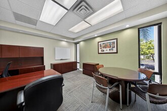 2101 N Andrews Ave, Fort Lauderdale, FL à louer Photo intérieure– Image 2 sur 11