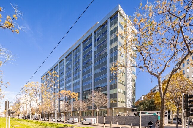 Plus de détails pour 40 Boulevard De Dunkerque, Marseille - Bureau à louer