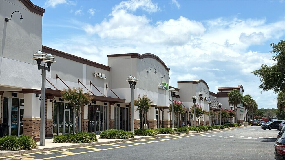 3035 SE Maricamp Rd, Ocala, FL à louer - Photo de l’immeuble – Image 3 sur 12