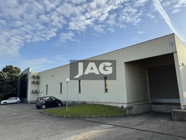 Plus de détails pour Bureau, Local d'activités à louer