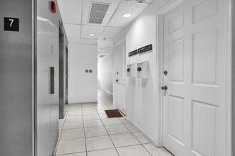 2150 Coral Way, Miami, FL à louer Photo intérieure– Image 1 sur 10