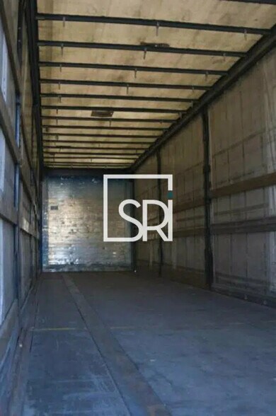 Industriel/Logistique dans Creuzier-le-Vieux à vendre - Photo intérieure – Image 3 sur 10