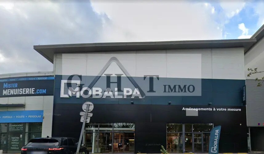 Local commercial dans Les Ulis à louer Photo de l’immeuble– Image 1 sur 3