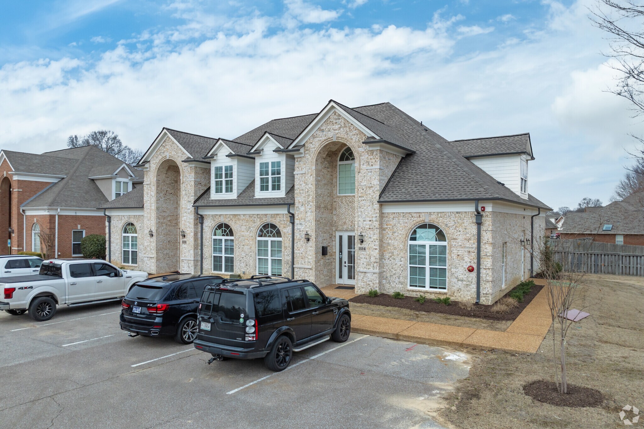 224 Grand Steeple Dr, Collierville, TN à louer Photo de l’immeuble– Image 1 sur 8