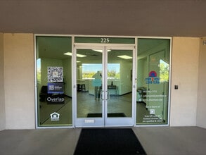 575 W Chandler Blvd, Chandler, AZ à louer Photo intérieure– Image 1 sur 4