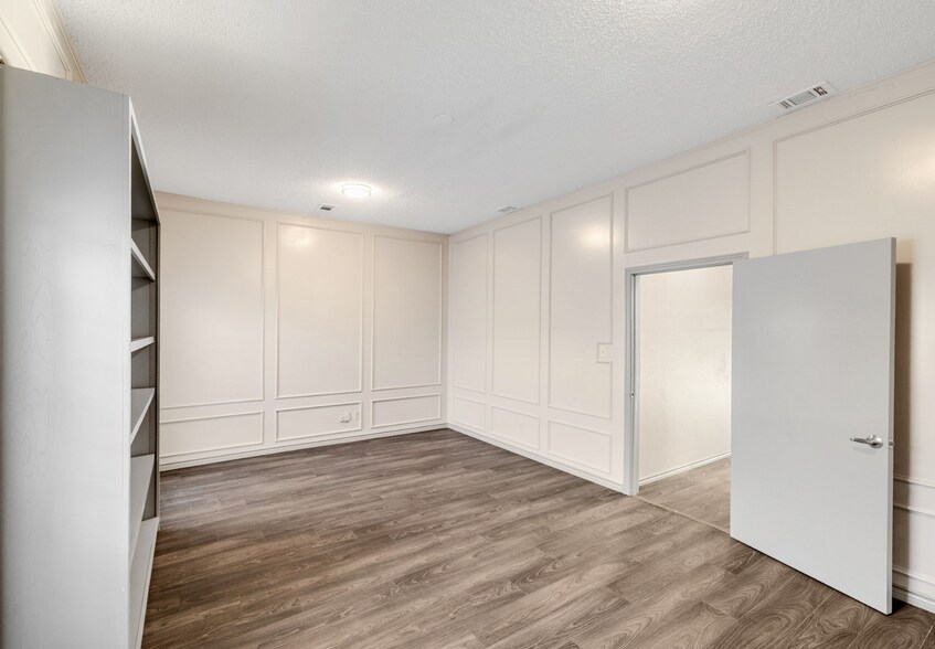 1619 W Irving Blvd, Irving, TX à louer - Photo intérieure – Image 3 sur 16