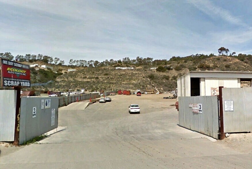 1030 Airport Rd, Oceanside, CA à louer - Photo de l’immeuble – Image 2 sur 5