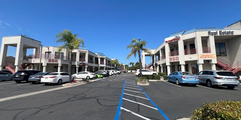 860 Jamacha Rd, El Cajon, CA à louer - Photo de l’immeuble – Image 3 sur 5