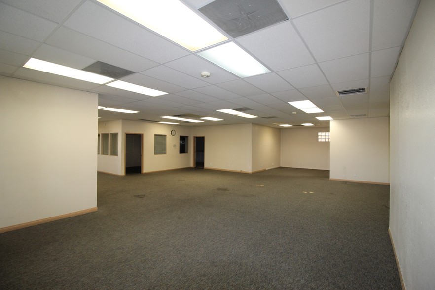 3505 E Flamingo Rd, Las Vegas, NV à louer - Photo intérieure – Image 3 sur 37