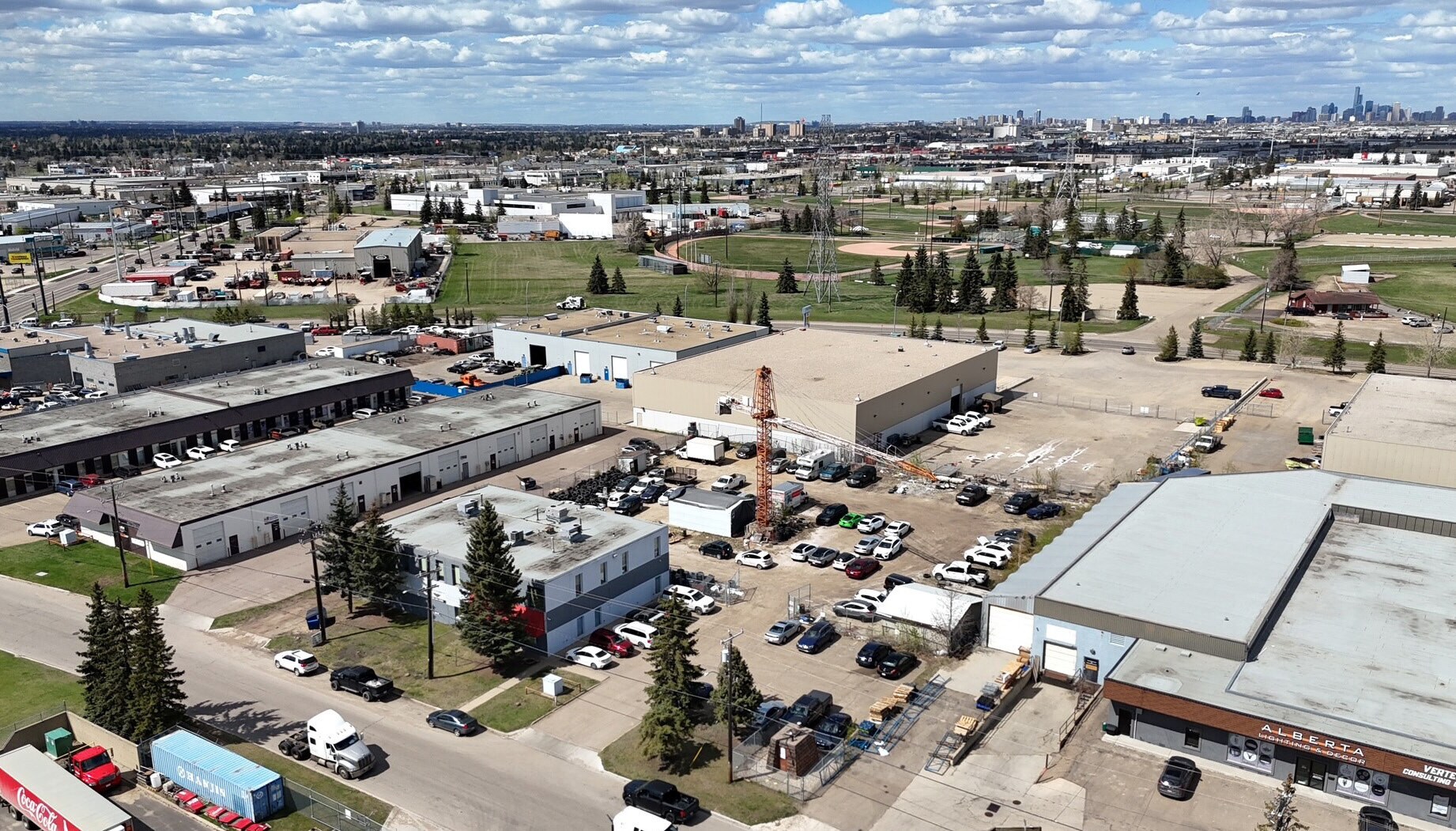 9704 27th Ave NW, Edmonton, AB à vendre Photo de l’immeuble– Image 1 sur 9