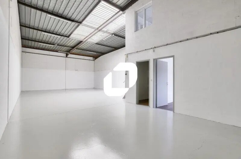 Local d’activités dans SAINT-OUEN-L'AUMONE à louer - Photo de l’immeuble – Image 3 sur 5