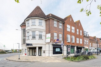 Plus de détails pour 26-32 High St, Crawley - Local commercial à louer
