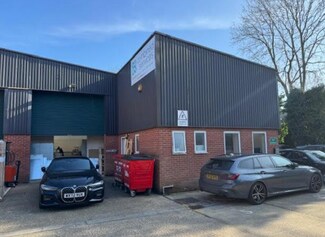 Plus de détails pour 10 Marlborough Trading Estate, High Wycombe - Local d'activités à louer