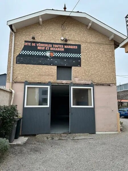 Plus de détails pour Local d'activités à louer