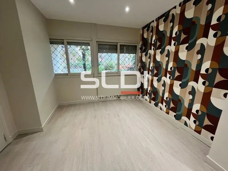 Bureau dans Lyon à louer - Photo de l’immeuble – Image 3 sur 33