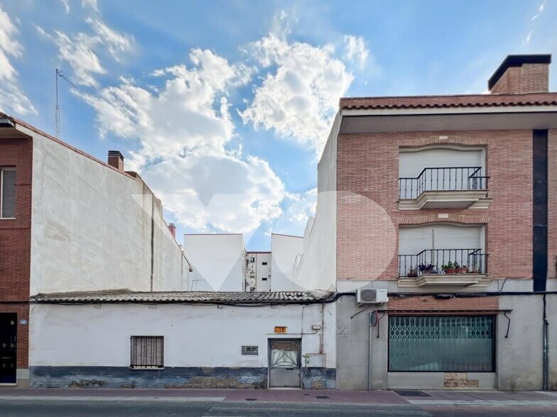 Immeuble residentiel dans Torrejón de Ardoz, Madrid à vendre - Photo de l’immeuble – Image 2 sur 3