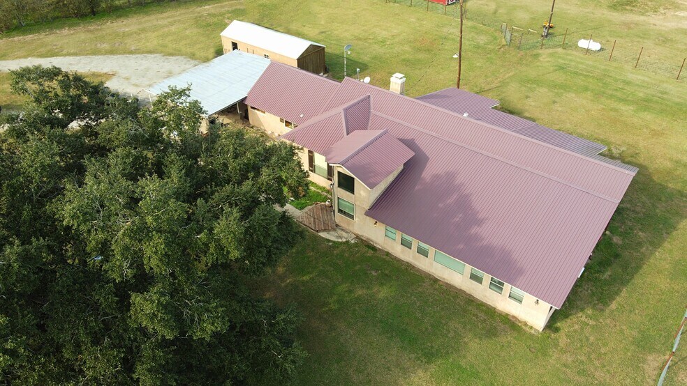 1226 San Marcos Hwy, Luling, TX à vendre - Photo de l’immeuble – Image 3 sur 32