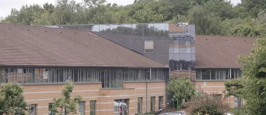 Rue Albert Einstein, Champs-sur-Marne à vendre - Photo de l’immeuble – Image 2 sur 4