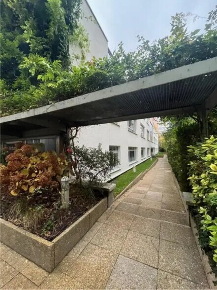 Bureau dans Boulogne-Billancourt à vendre - Photo de l’immeuble – Image 2 sur 8