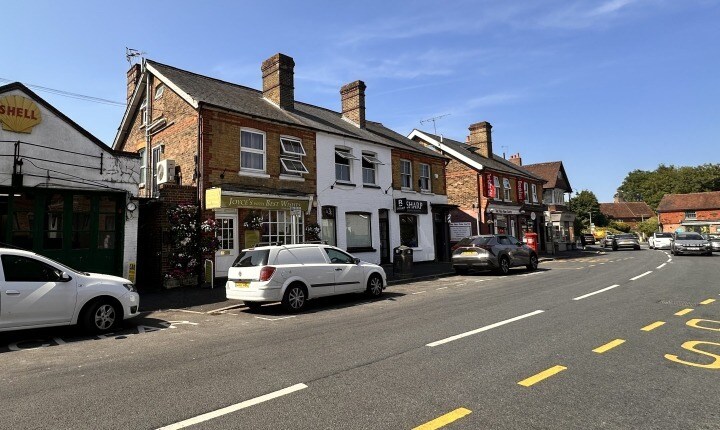 30 High St, Lingfield à louer - Photo de l’immeuble – Image 2 sur 4