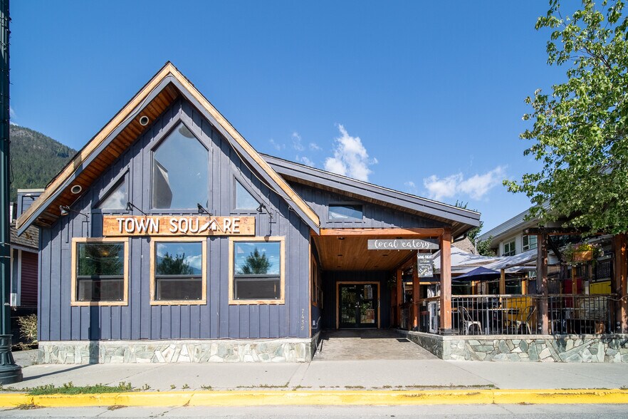 7439 Frontier St, Pemberton, BC à vendre - Photo de l’immeuble – Image 1 sur 20