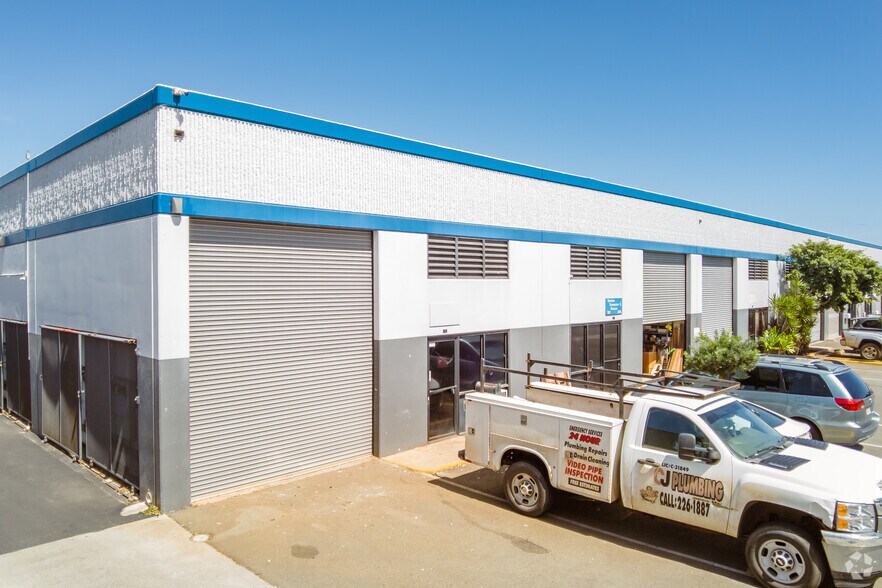 94-150 Leoleo St, Waipahu, HI à louer - Photo de l’immeuble – Image 3 sur 6