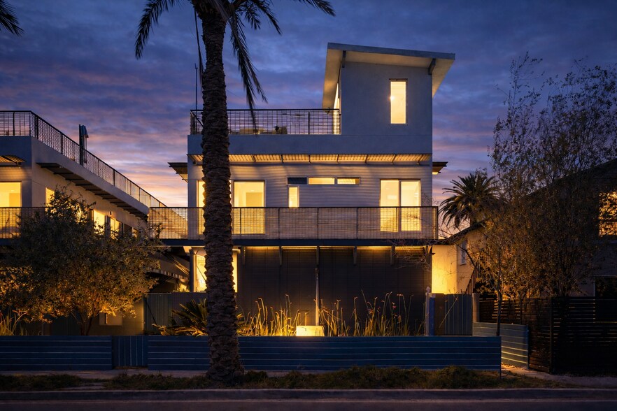 621 San Juan Ave, Venice, CA à vendre - Photo de l’immeuble – Image 2 sur 15