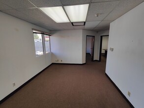 7177 Brockton Ave, Riverside, CA à louer Photo intérieure– Image 1 sur 7