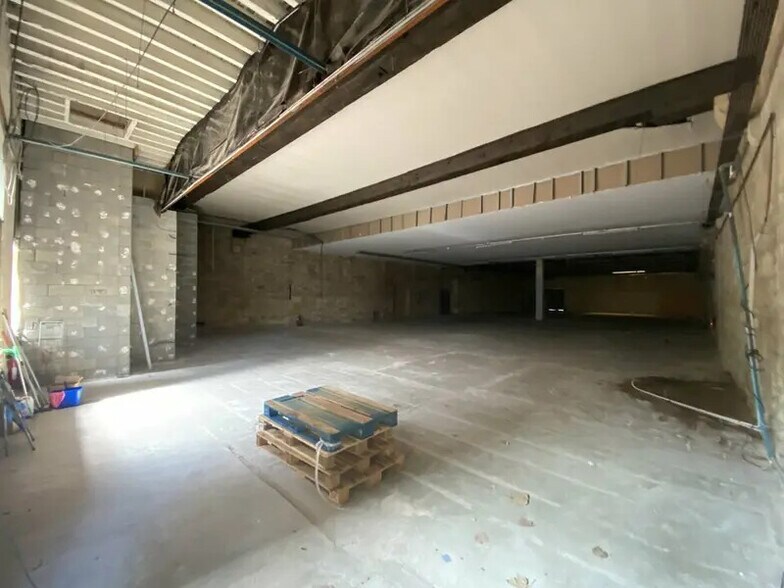 Local commercial dans Bordeaux à louer - Photo de l’immeuble – Image 3 sur 14