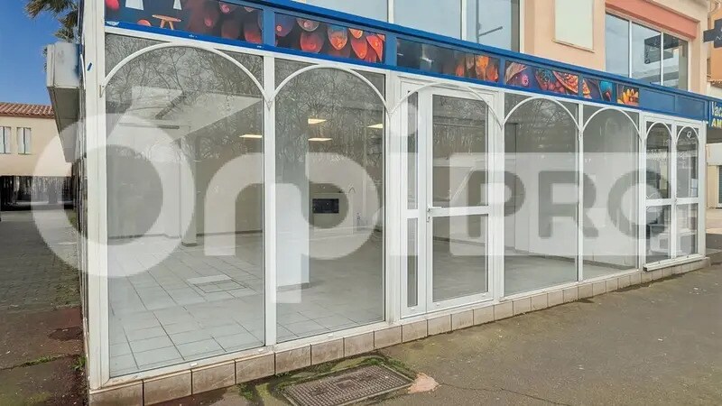 Local commercial dans Agde à louer - Photo de l’immeuble – Image 3 sur 4