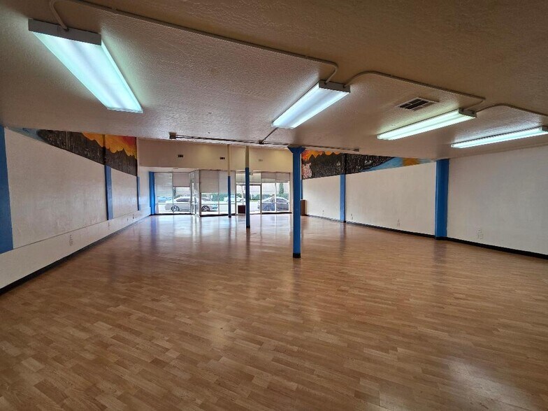 22634 Foothill Blvd, Hayward, CA à louer - Photo de l’immeuble – Image 3 sur 6