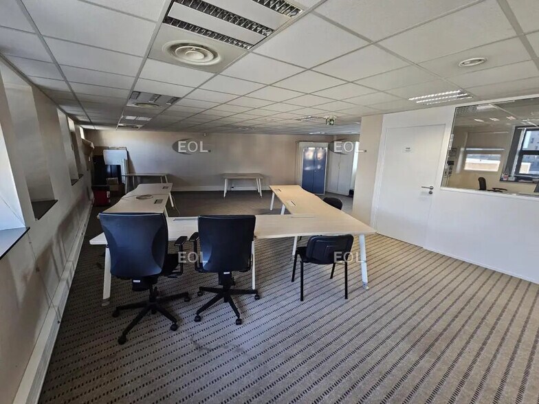Bureau dans Ivry-sur-Seine à louer - Photo de l’immeuble – Image 2 sur 11