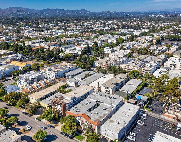 1015 3rd St, Santa Monica, CA à vendre - Photo de l’immeuble – Image 3 sur 70