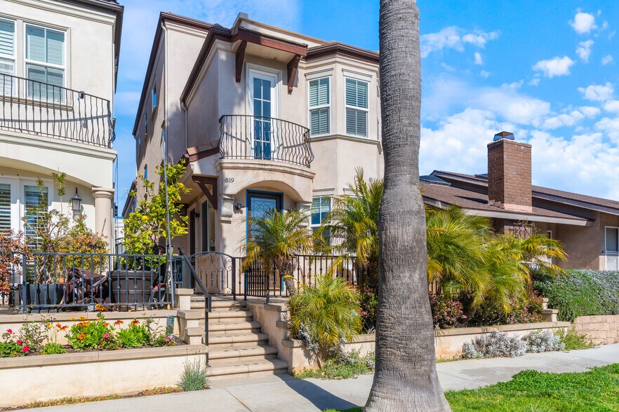 519 13th St, Huntington Beach, CA à vendre - Photo principale – Image 1 sur 3