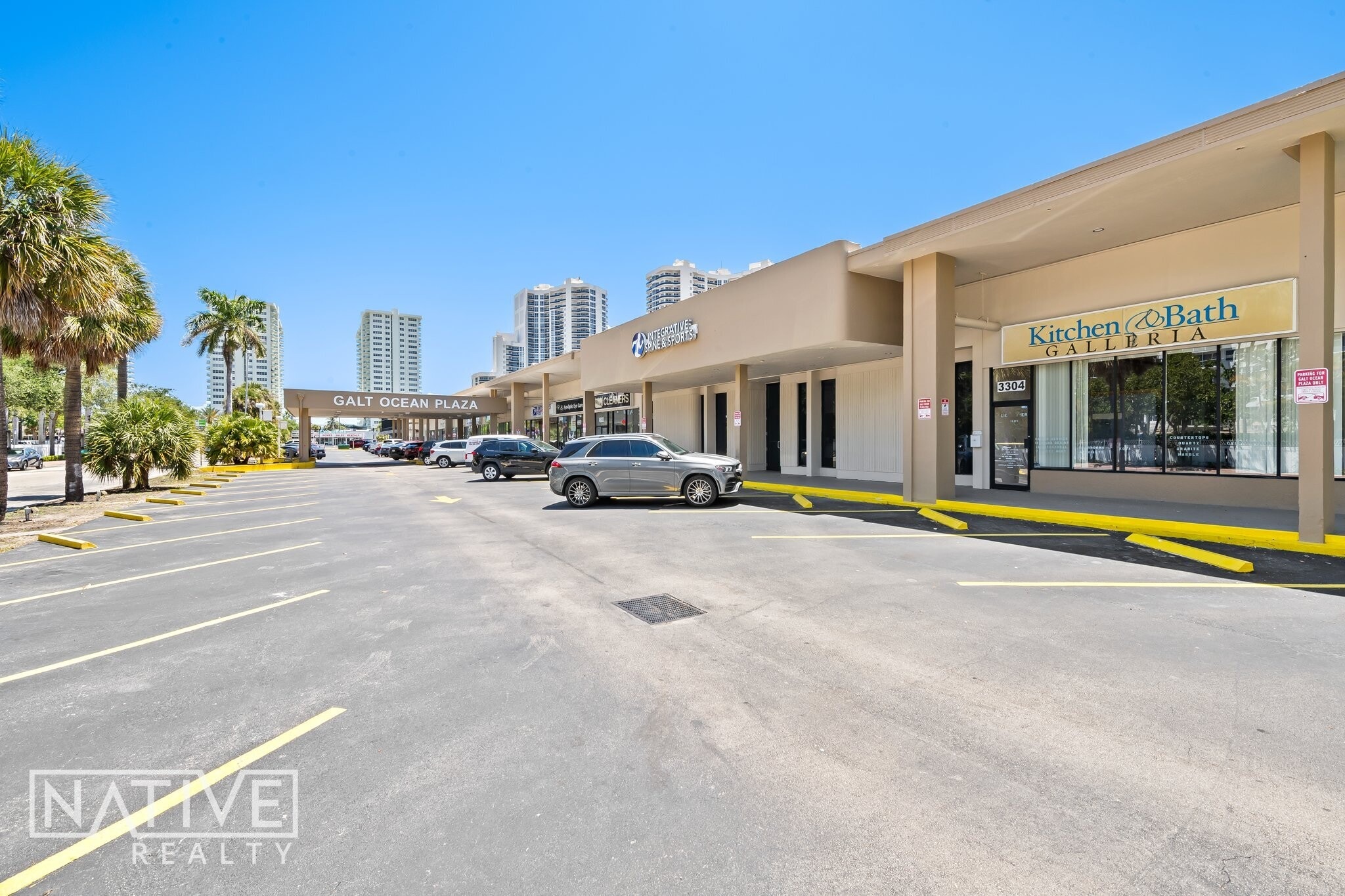 3300-3370 NE 34th St, Fort Lauderdale, FL à louer Photo de l’immeuble– Image 1 sur 4