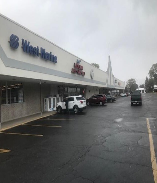 411-423 Michigan St, Algonac, MI à louer Photo principale– Image 1 sur 11