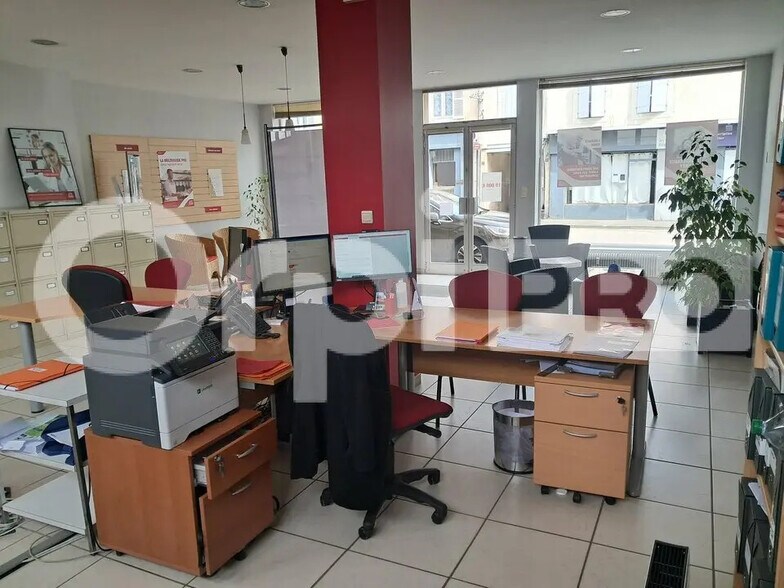 Local commercial dans Montluçon à vendre - Photo de l’immeuble – Image 3 sur 9