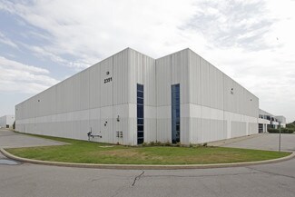Plus de détails pour 2351 Upper Middle Rd E, Oakville, ON - Industriel/Logistique à louer