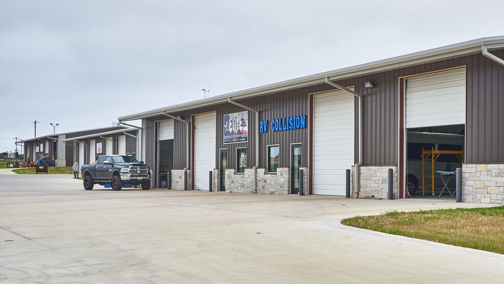 9123 E Hwy 67, Alvarado, TX à louer - Photo de l’immeuble – Image 1 sur 12