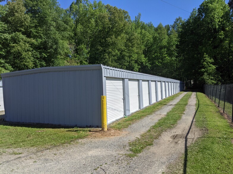 239 Commerce Ln, Ball Ground, GA à vendre - Photo de l’immeuble – Image 2 sur 4