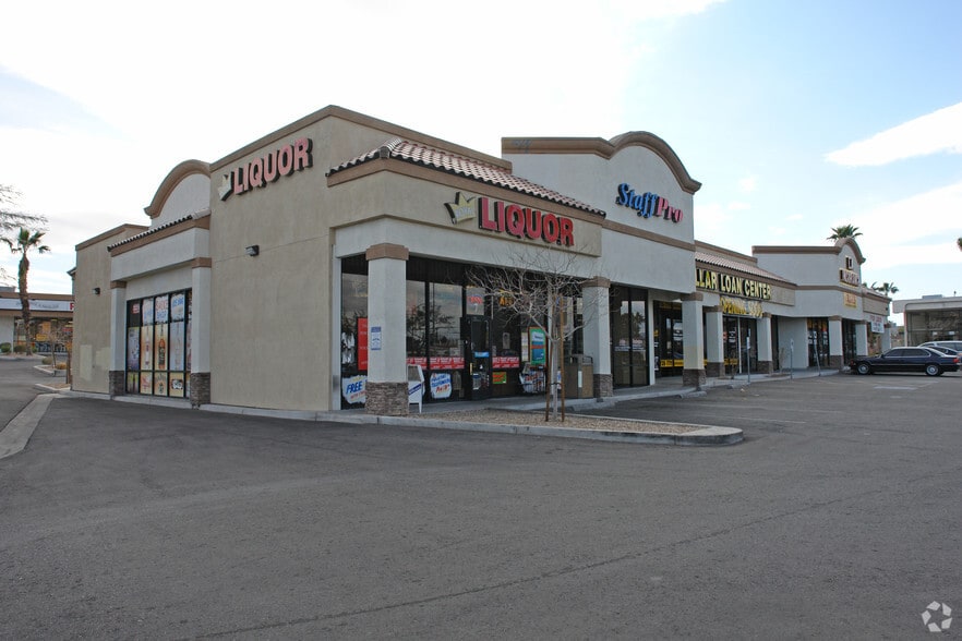 3799 E Desert Inn Rd, Las Vegas, NV à louer - Photo de l’immeuble – Image 3 sur 8
