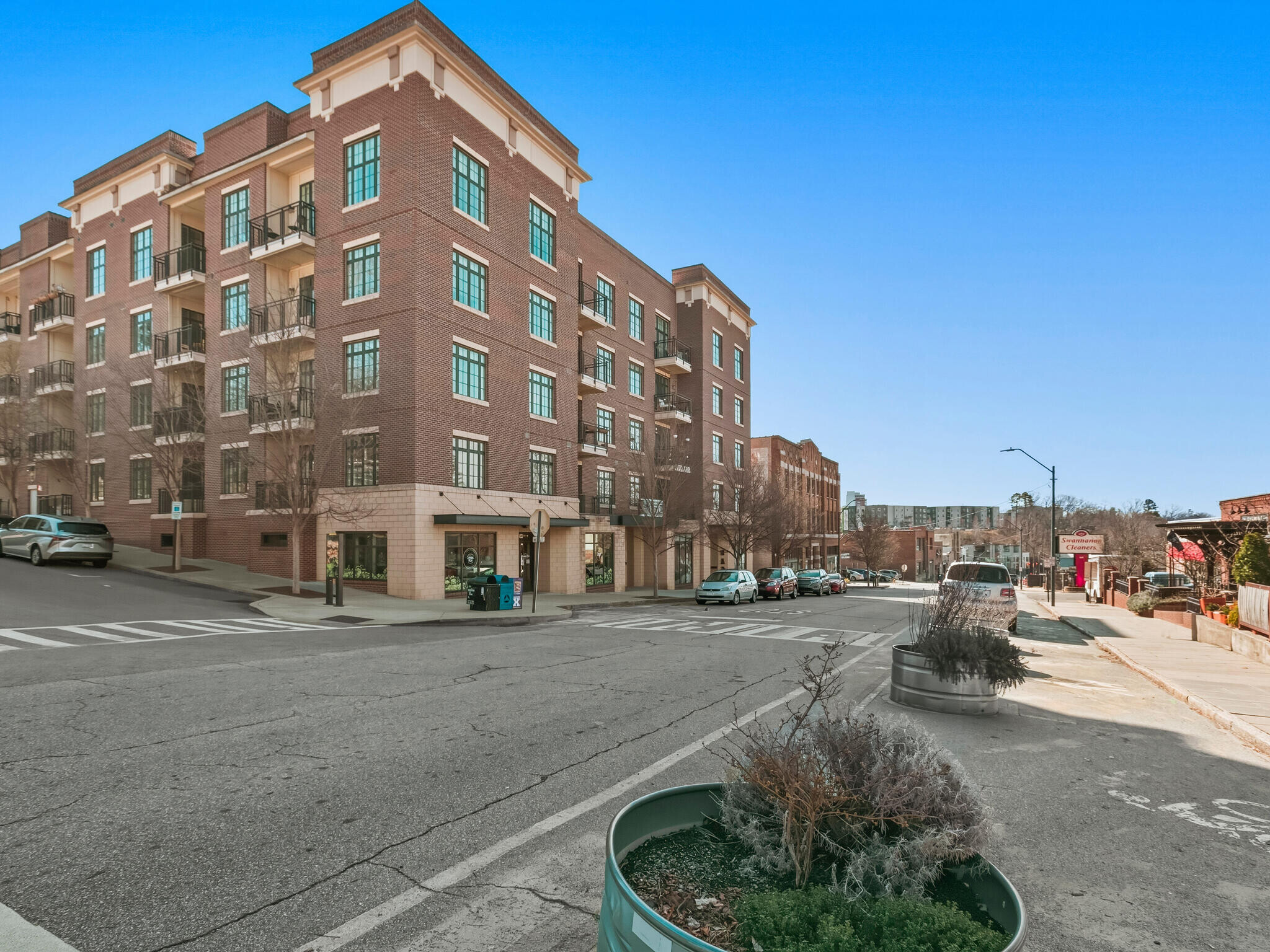 150 Coxe Ave, Asheville, NC à louer Photo intérieure– Image 1 sur 16