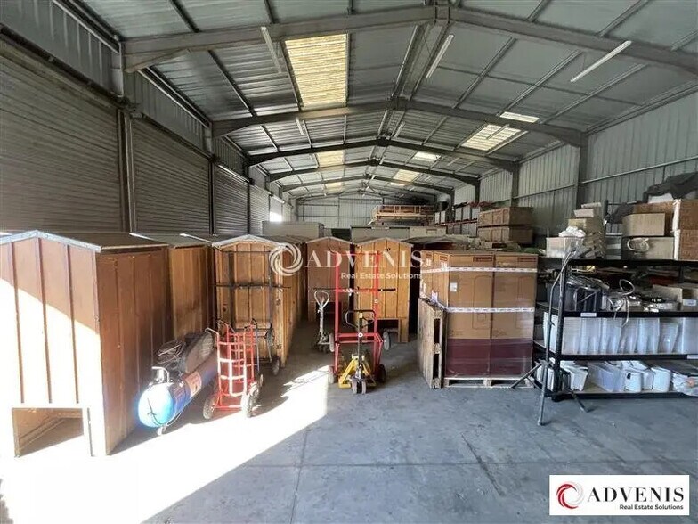 Local d'activités dans Bassens à vendre - Photo intérieure – Image 2 sur 9