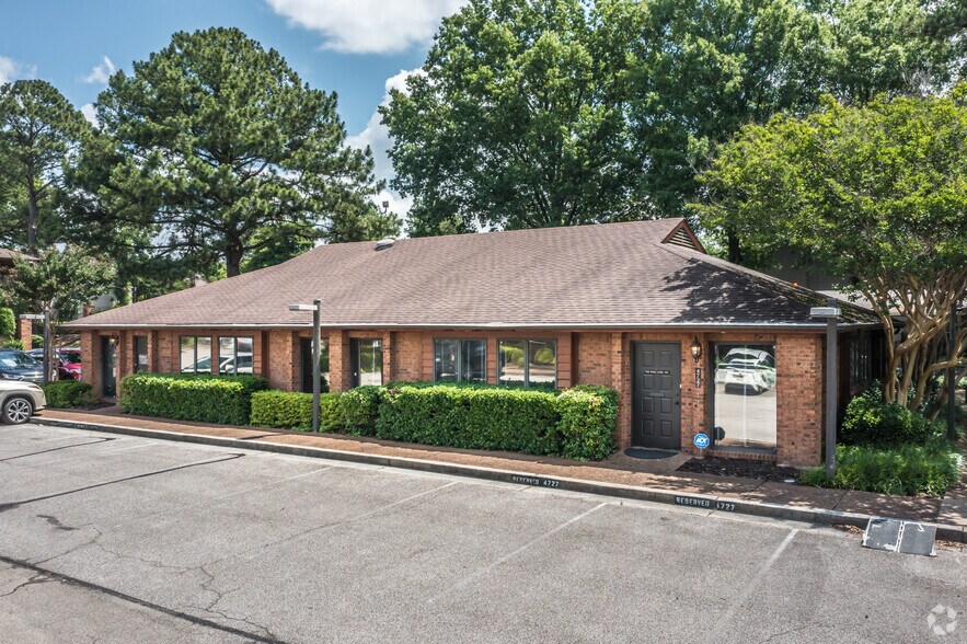 4727-4729 Spottswood Ave, Memphis, TN à louer - Photo de l’immeuble – Image 1 sur 20