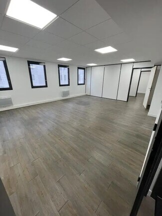 Plus de détails pour Bureau à louer