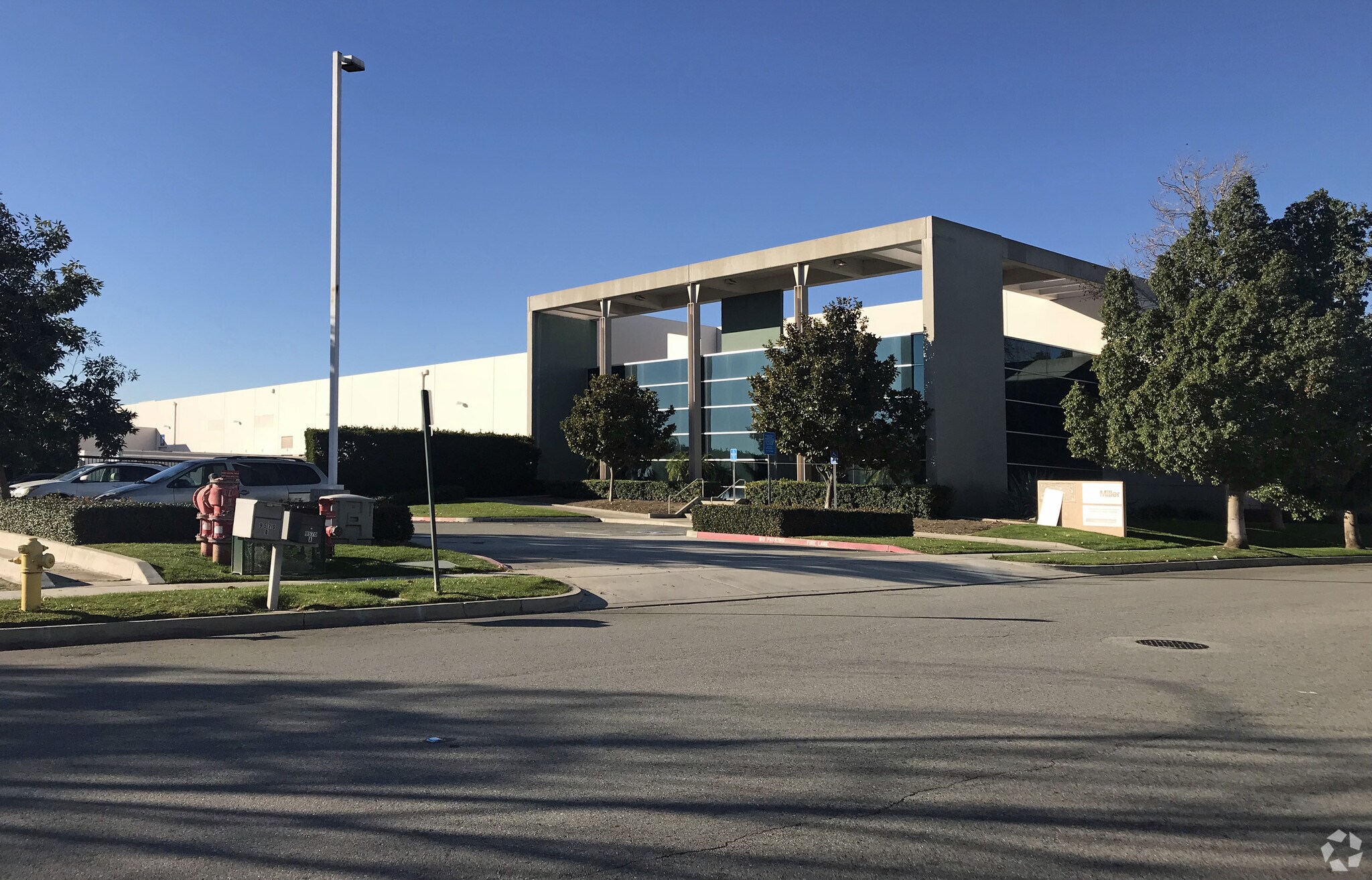 9570 Santa Anita St, Rancho Cucamonga, CA à louer Photo principale– Image 1 sur 27