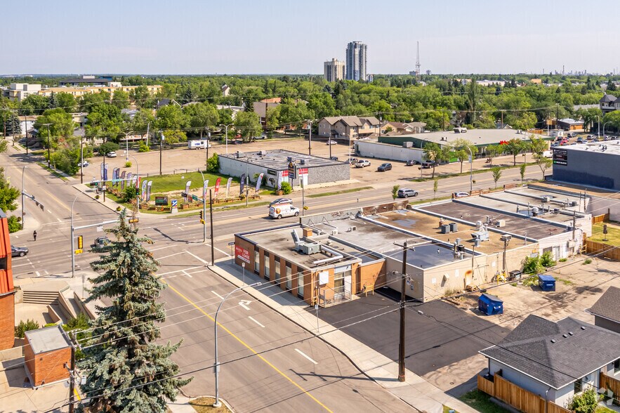 8951 82nd Ave NW, Edmonton, AB à louer - Aérien – Image 2 sur 2